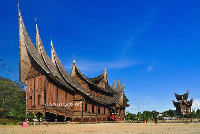 istana-pagaruyung-west-sumatra